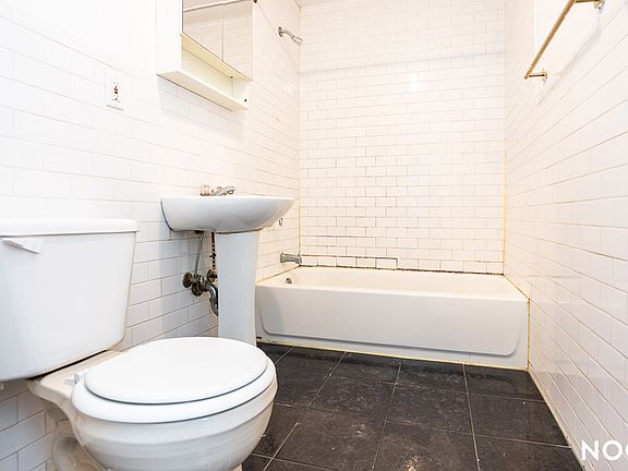 3rd image of 27 Arion Pl APT 301