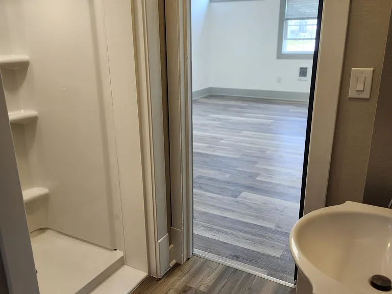 102 Franklin St #4 — Photo 11