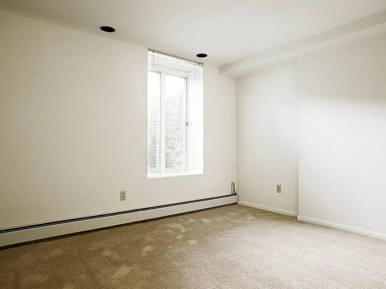 270 Shady Ave #10 — Photo 4