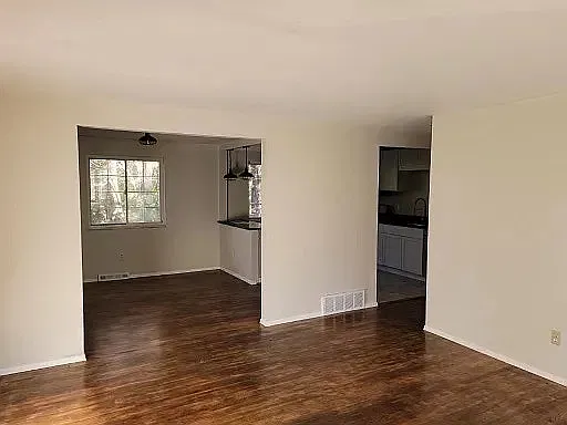 143 Edgewood Drive — Photo 3