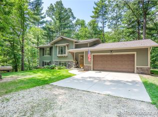 1992 Limberlost Ln, Allegan, MI 49010