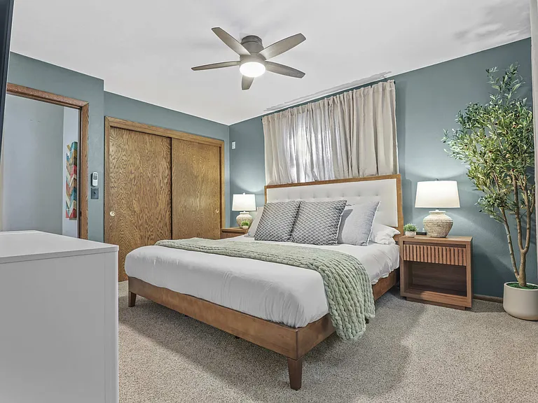 900 Woodview Dr — Photo 39