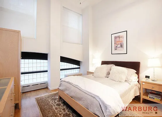 Sold by Warburg | media 12