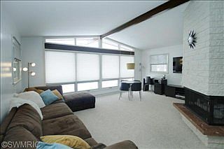 4th image of 609 Gabardine Ave