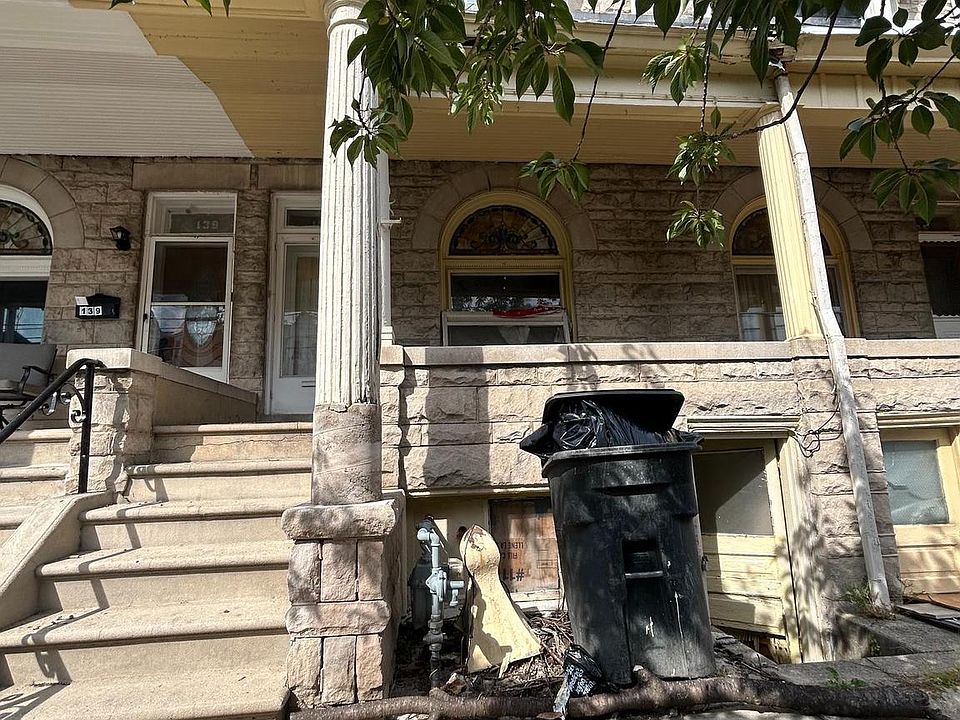 2nd image of 137 W Windsor St