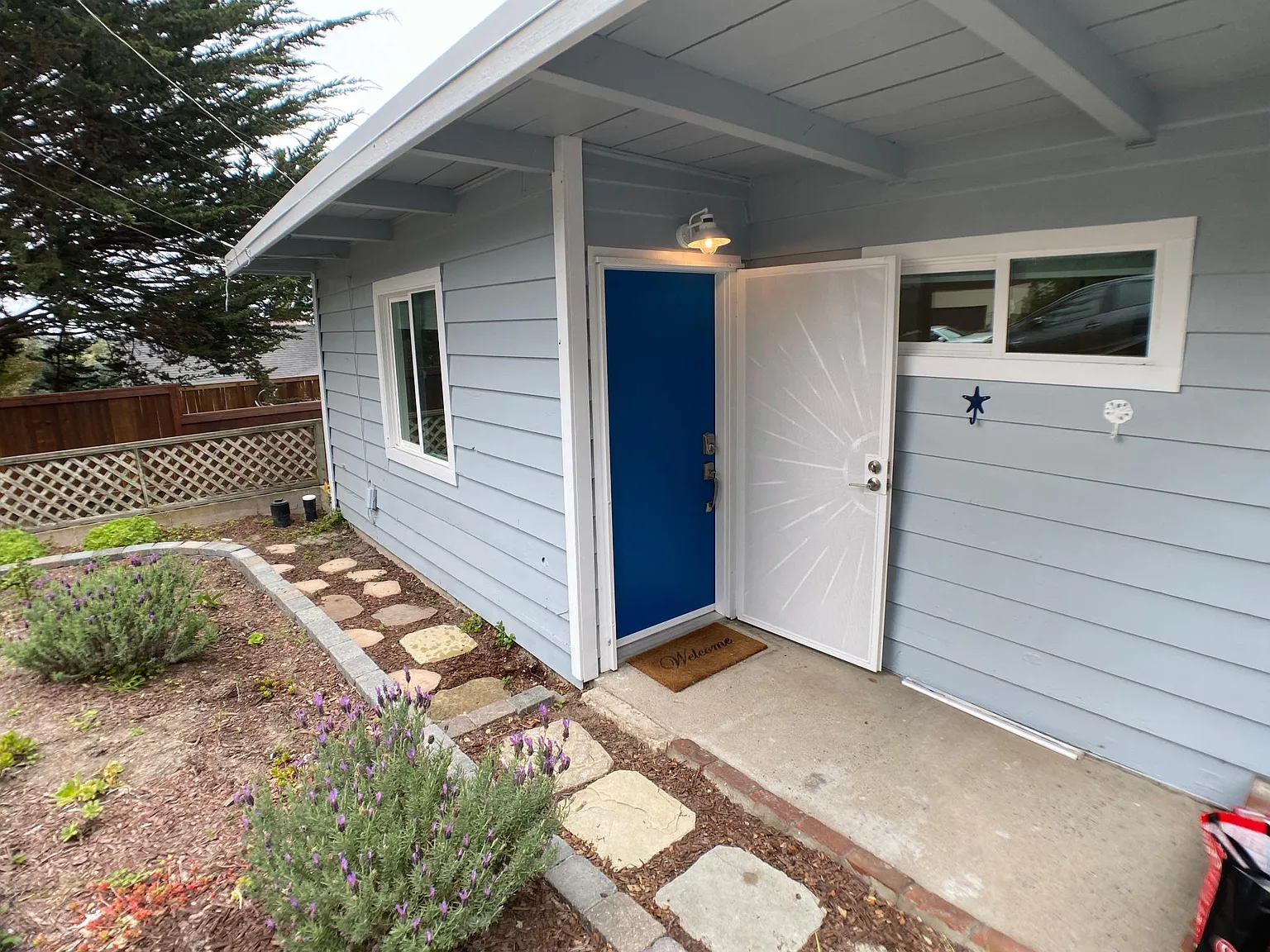 2 bed, 700 sqft, $3,350 — Photo 2