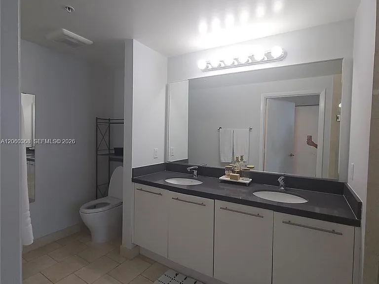 90 SW 3rd St #3104 — Photo 16