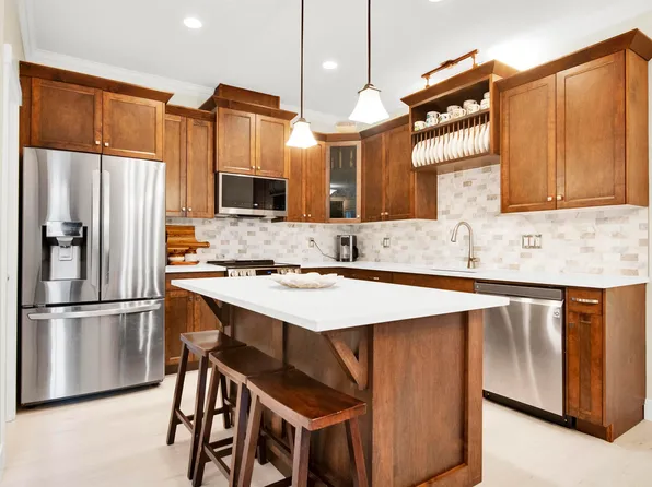 34130 Old Yale Rd #3, Abbotsford, BC V2S 0E6