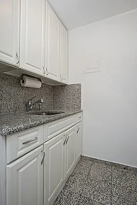 Sold by Nest Seekers International | media 20