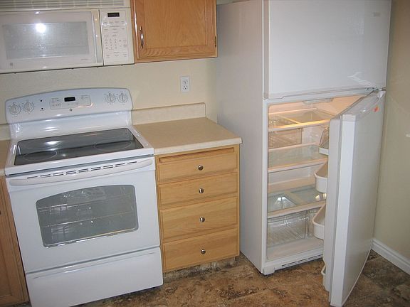 2nd image of 156 N 1120 E