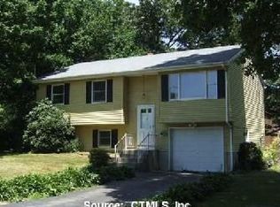 75 Massachusetts Rd, Oakdale, CT 06370