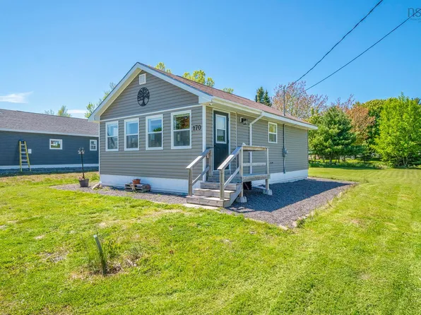 170 Oak St, Pictou, NS B0K 1X0