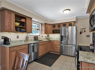 29 Mayflower Rd, Augusta, ME 04330