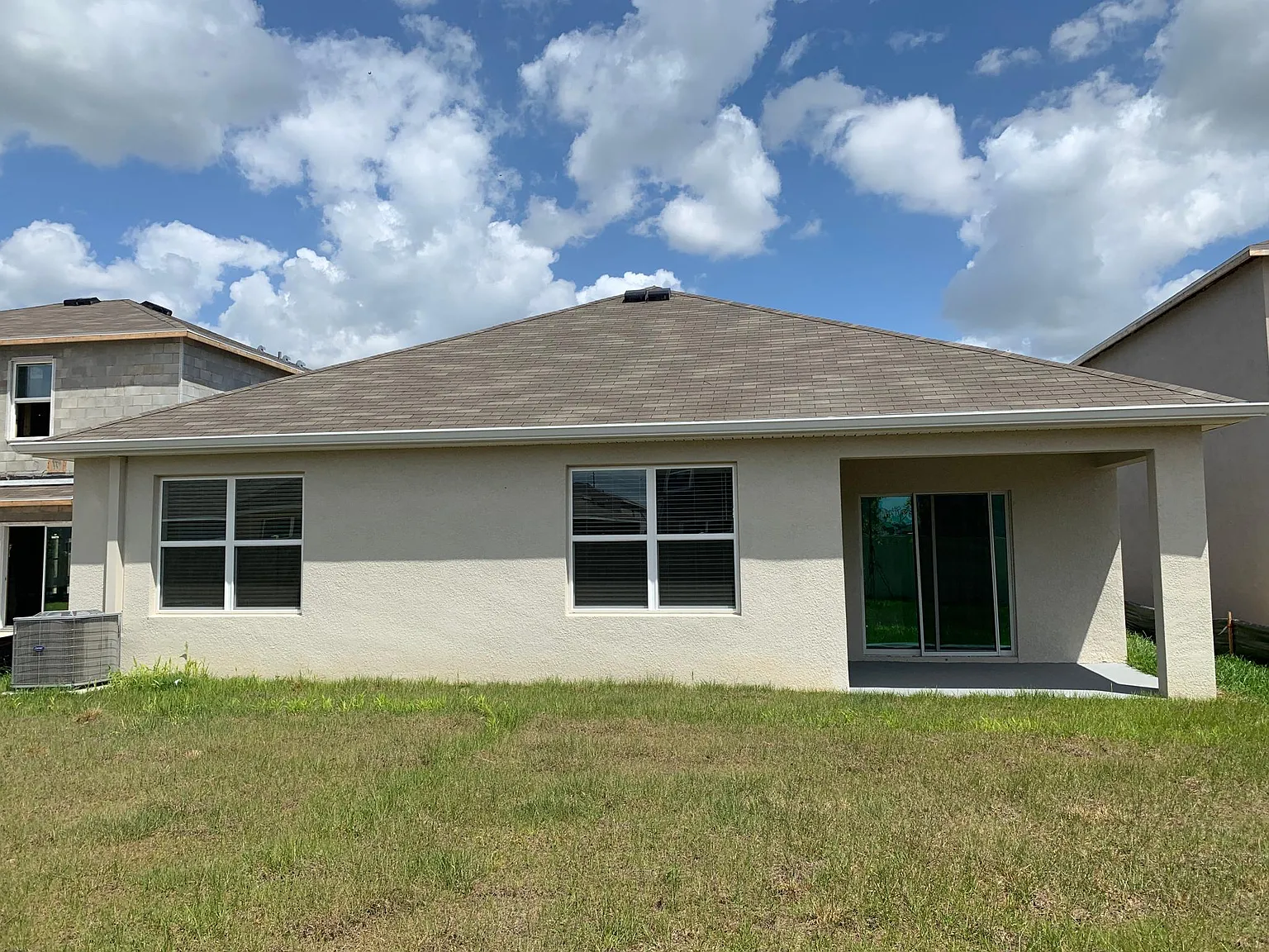 4 bed, 1828 sqft, $2,500 — Photo 2