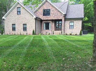 1185 Lake Marie Rd, Gallatin, TN 37066