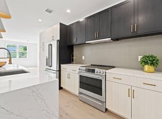 5245 Washington St UNIT 1, West Roxbury, MA 02132