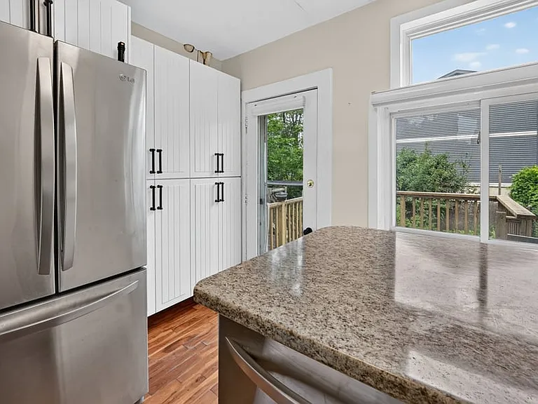 19 Desjardins Ave #1 — Photo 4