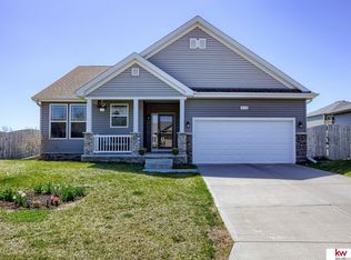 317 Fairway Cir, Plattsmouth, NE 68048