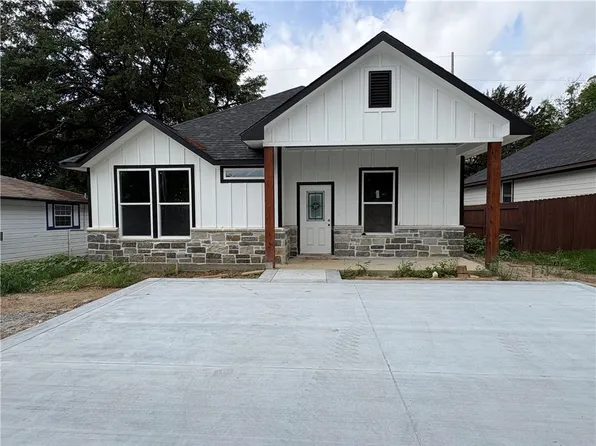 1403 Clark St, Bryan, TX 77808