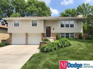 10606 Spaulding Cir, Omaha, NE 68134