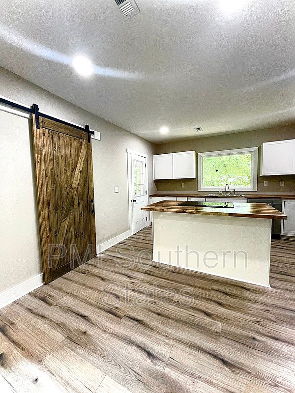 8015 N Tigerville Rd, Travelers Rest, SC 29690 Zillow