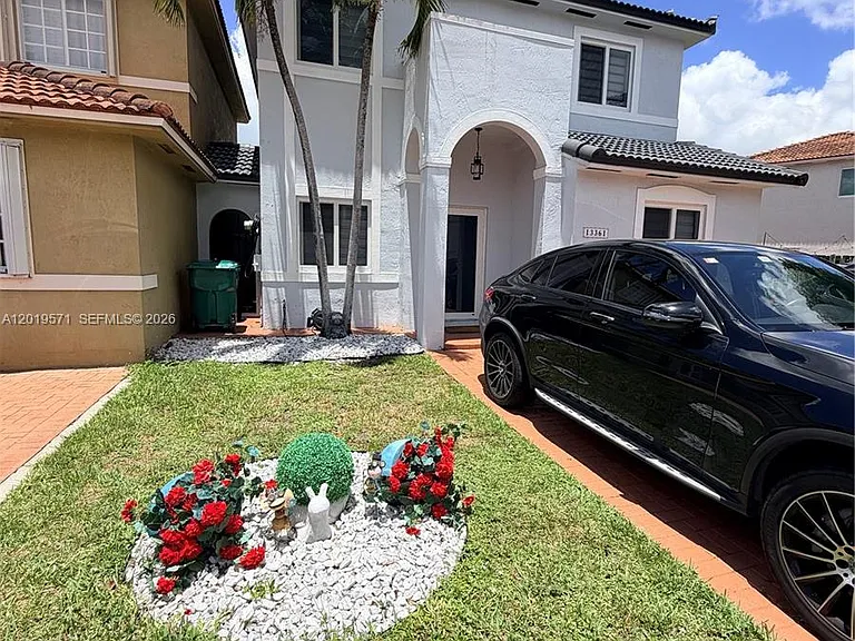 13361 SW 143rd Ter — Photo 1
