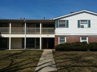 524 Elm Ridge Rd APT 4B, Carpentersville, IL 60110
