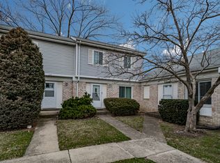 108 Pilgrim Ct, Bolingbrook, IL 60440