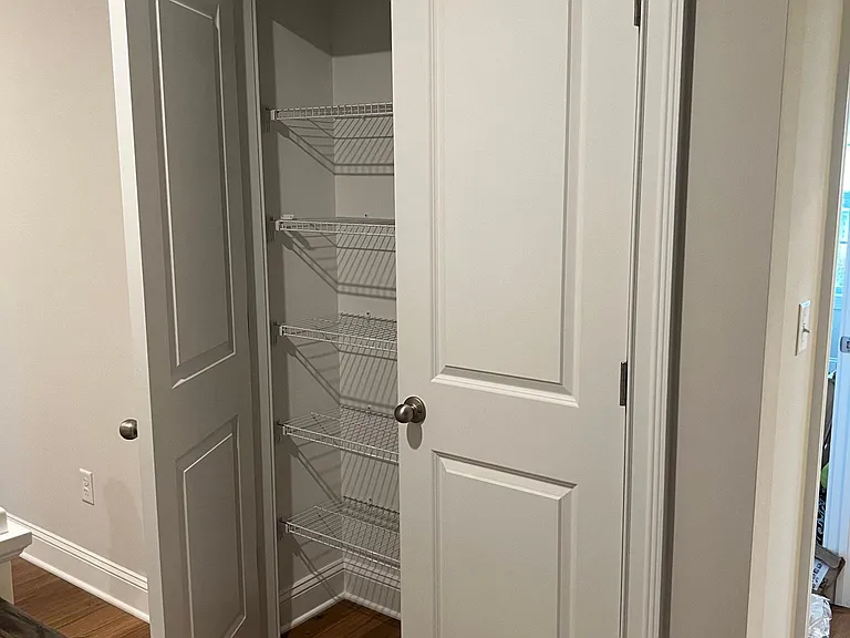 605 Charleston Dr — Photo 17