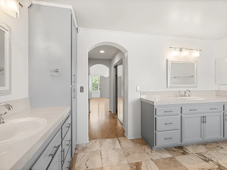 477 Fallbrook Ave — Photo 17