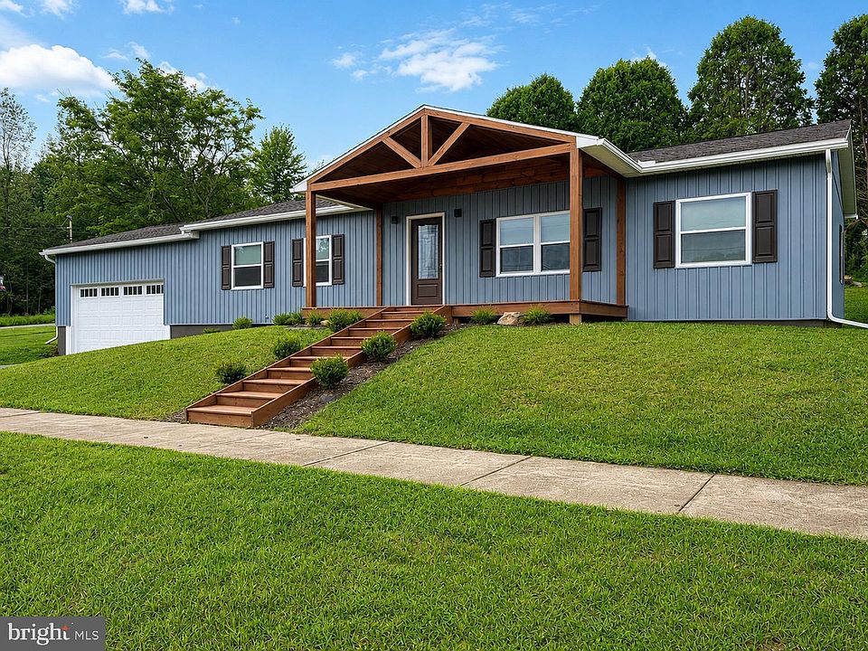 1st image of 3 Laurel Ave