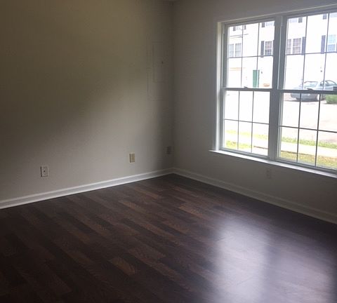 2nd image of 28 Morningstar Dr