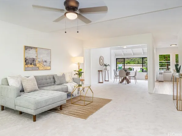 594 Hahaione St #7B, Honolulu, HI 96825