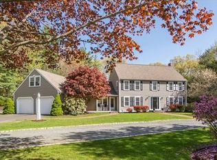39 Homeward Ln, Walpole, MA 02081