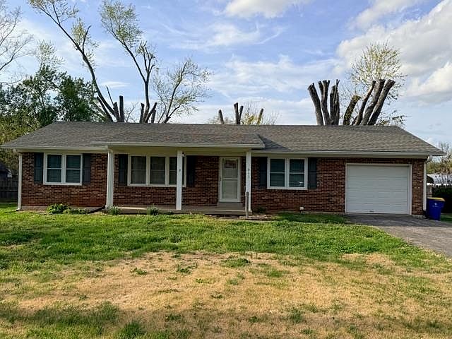1st image of 913 Peachtree Ln