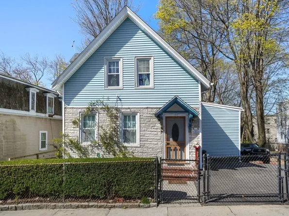 22 Draper St, Dorchester, MA 02122