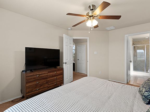 4th image of 6024 Stonehaven Dr