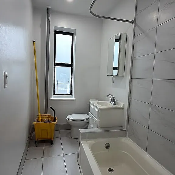 1 E 213th St #8 — Photo 6
