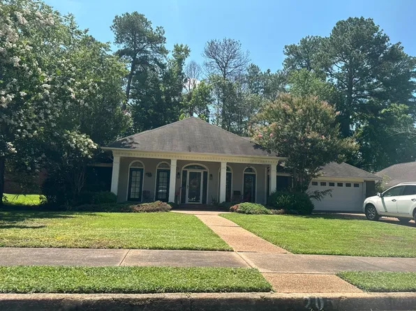 205 Boxwood Cir, Brandon, MS 39047