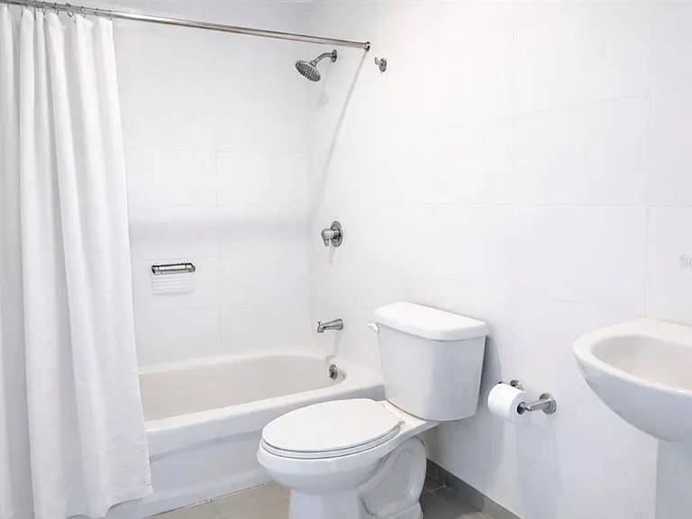 1509 Ponce De Gln — Photo 8