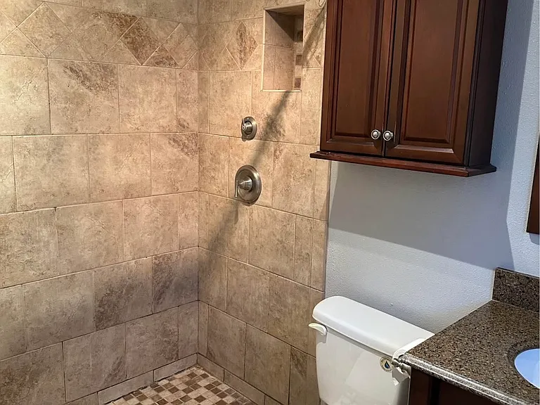 11318 Woodway Creek Dr — Photo 15