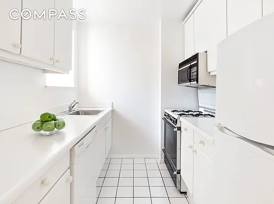 Rented by Compass | media 7