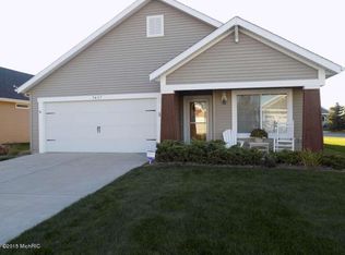 7427 Hometown Ct SE, Caledonia, MI 49316