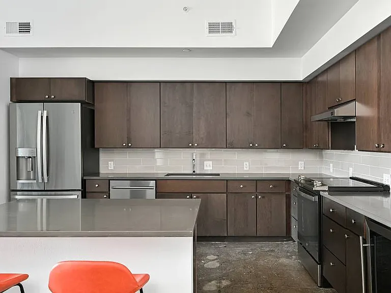 The Monarch Apartments — Photo 13