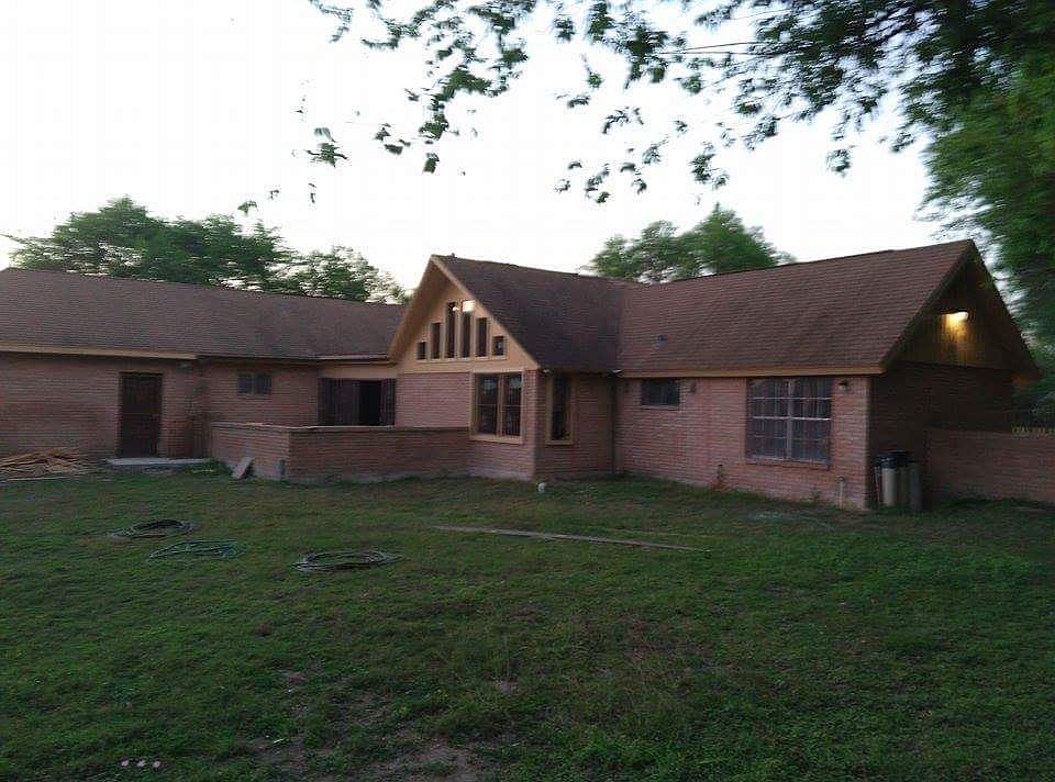1st image of 521 W Rosemary Ave