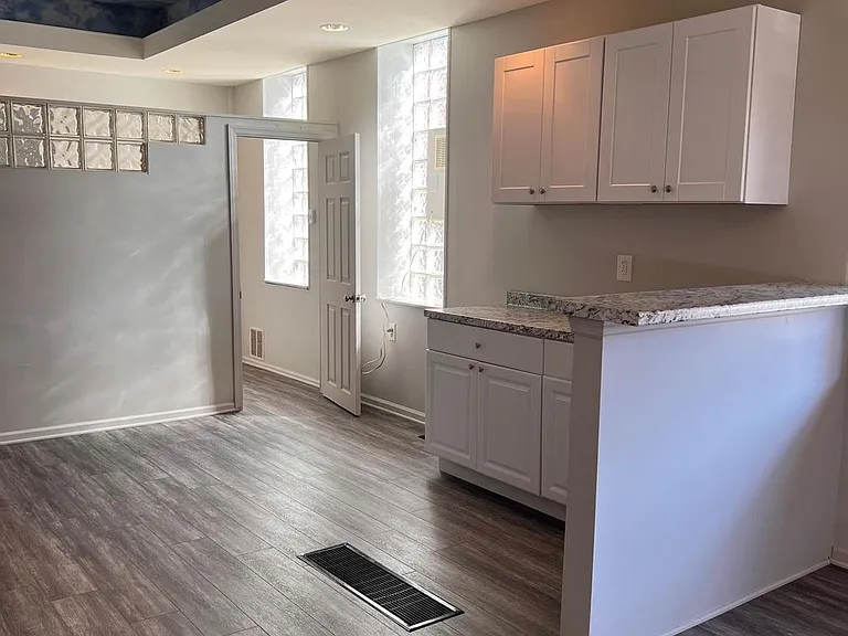 1315 W Porter St #1-& — Photo 1