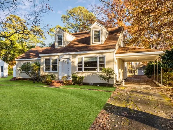 1320 Wilroy Rd, Suffolk, VA 23434