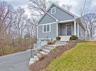 5 Acorn St, Cumberland, RI 02864