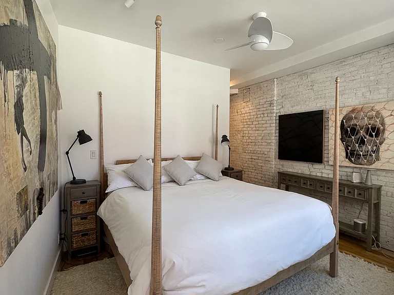 90 Hudson St #2F — Photo 11