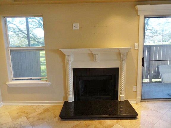 2nd image of 418 Garland Dr APT 119